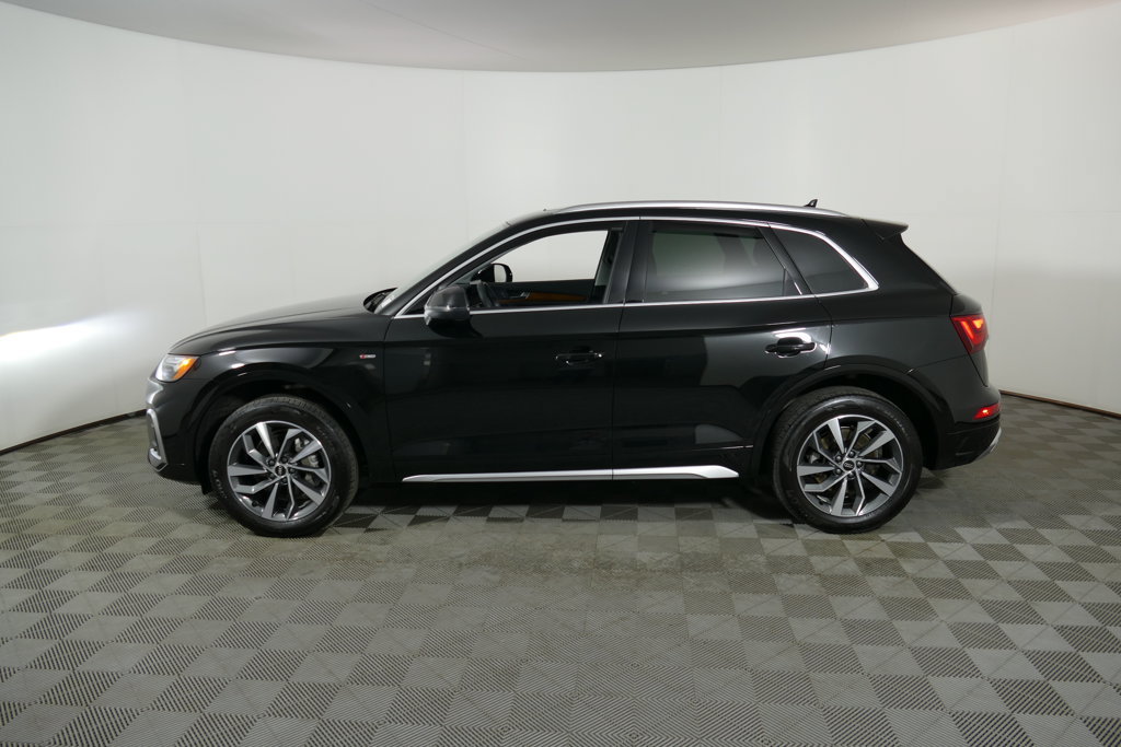 Used 2023 Audi Q5 2.0T Premium Plus w/ Premium Plus Package AWD/4WD image 6