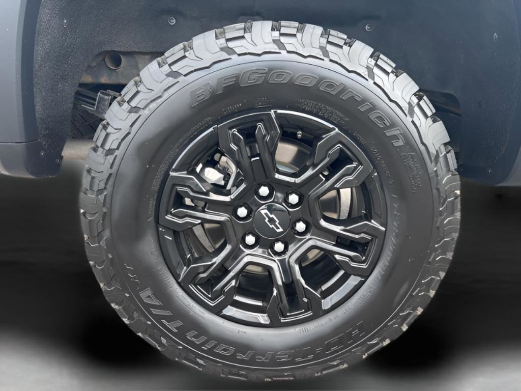 Used 2024 Chevrolet Silverado 1500 ZR2 w/ Technology Package AWD/4WD image 38