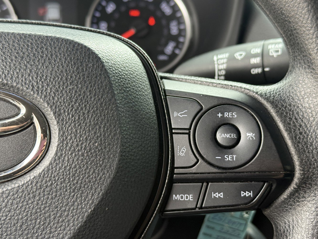 Used 2020 Toyota RAV4 LE w/ All Weather Liner Package image 17