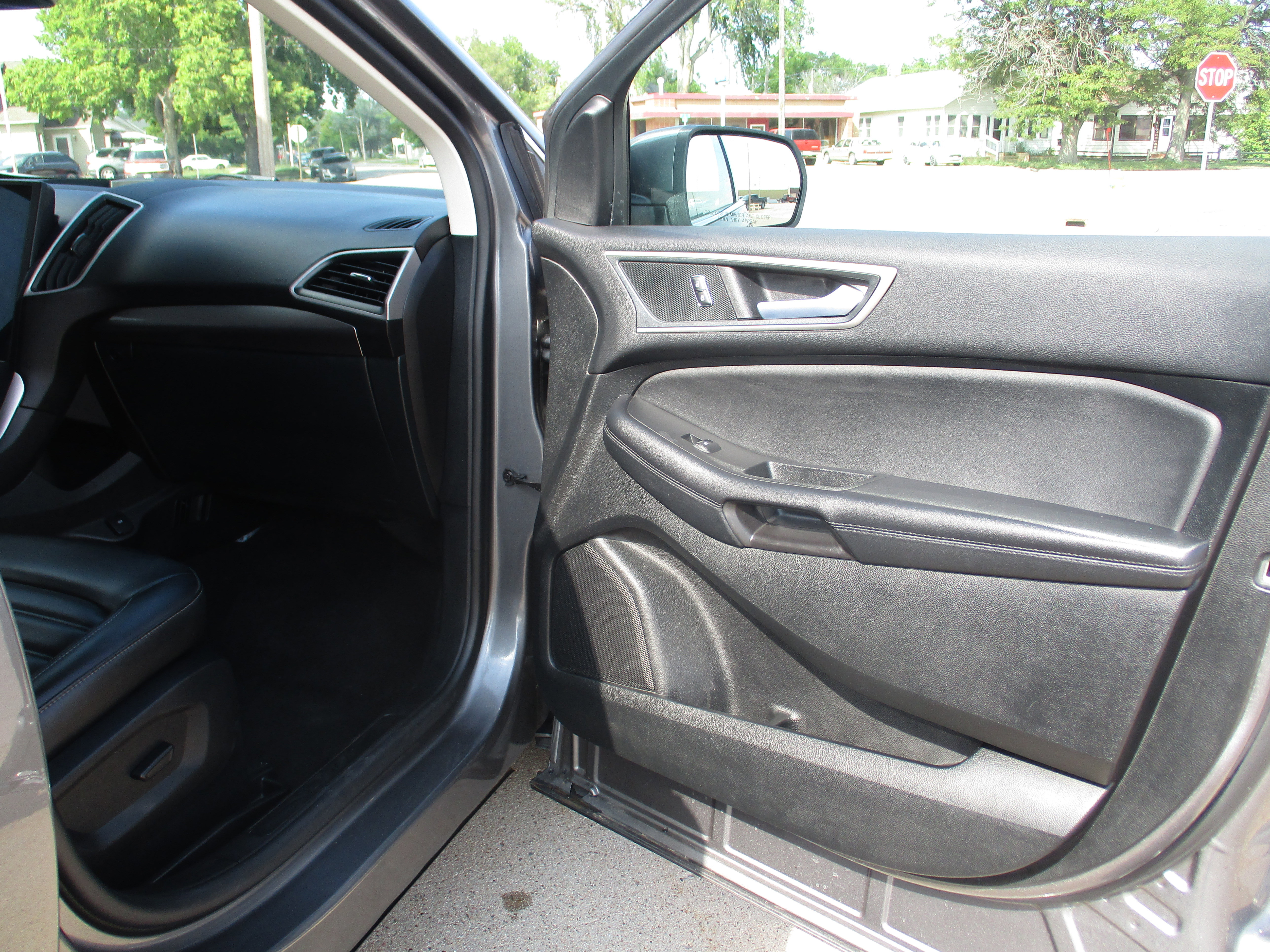 Used 2024 Ford Edge SEL image 26