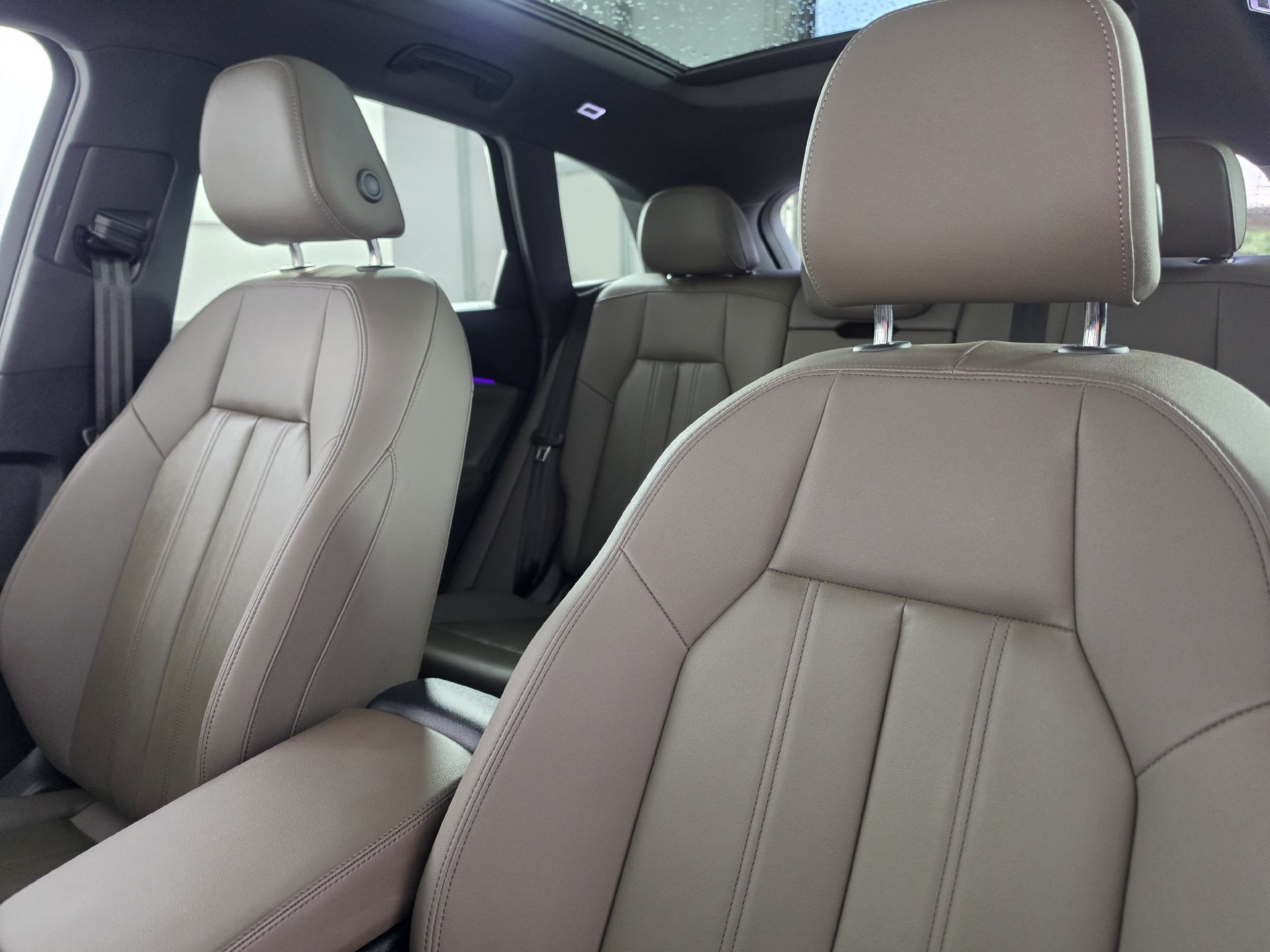 Certified 2025 Audi Q5 Premium w/ Convenience Package AWD/4WD image 5