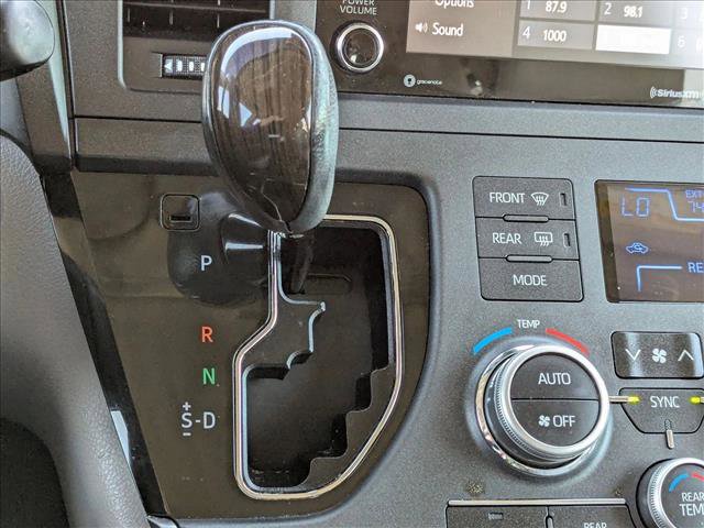 Used 2020 Toyota Sienna XLE w/ XLE Navigation Package image 19