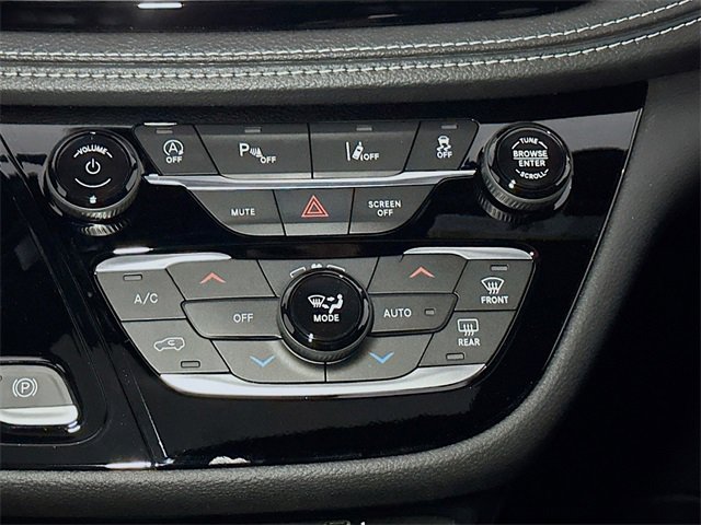 New 2026 Chrysler Pacifica Select image 10