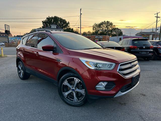 Used 2017 Ford Escape SE w/ SE Leather Comfort Package image 2