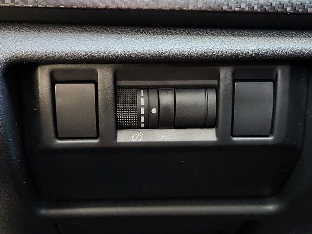 Certified 2025 Subaru Crosstrek 2.0i image 21