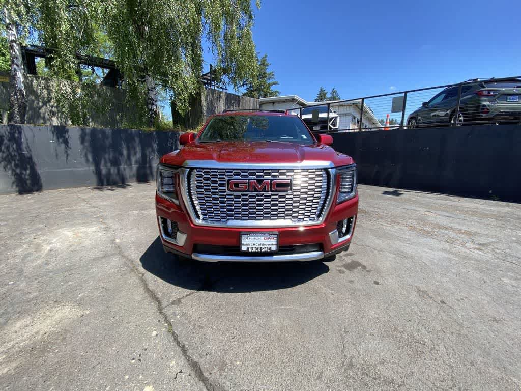 Used 2024 GMC Yukon XL Denali AWD/4WD image 9