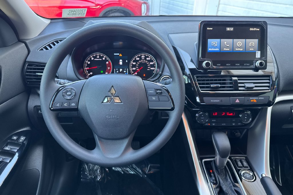 New 2026 Mitsubishi Eclipse Cross LE AWD/4WD image 15