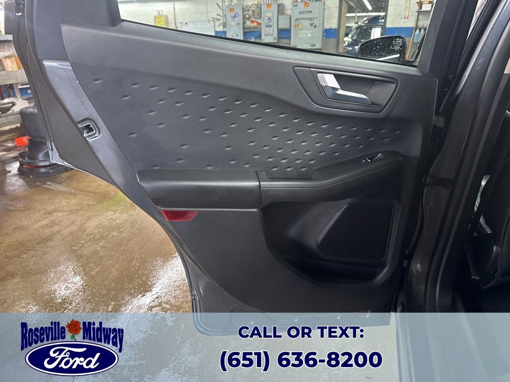 Used 2020 Ford Escape SE Sport image 35