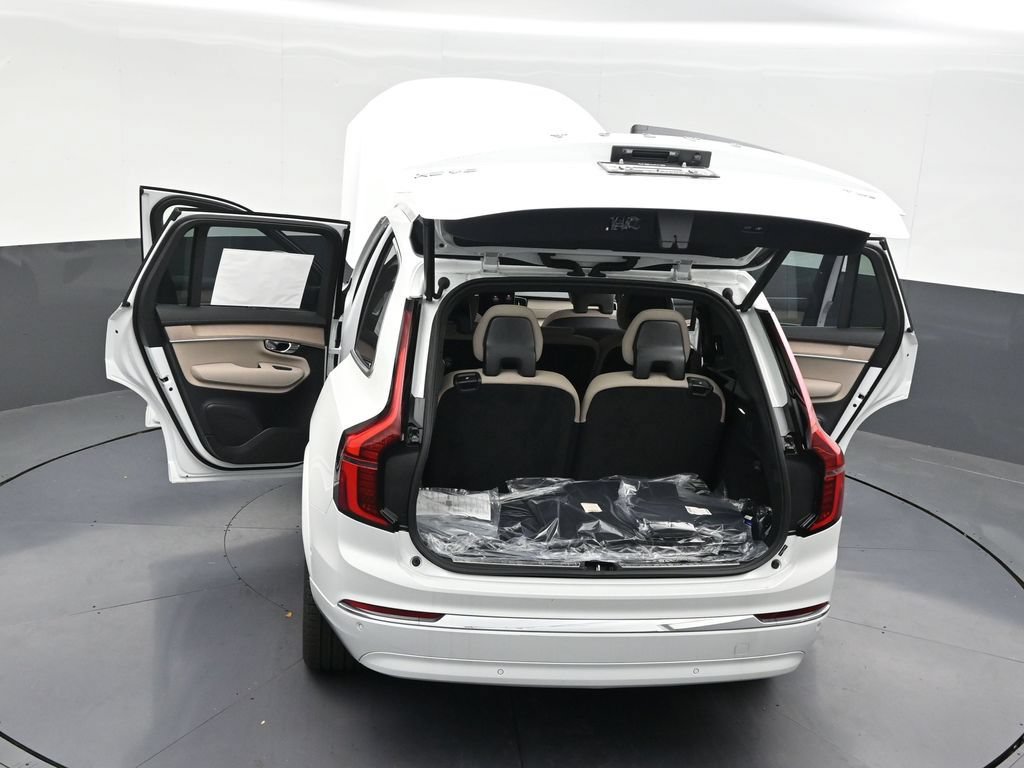 New 2026 Volvo XC90 T8 Plus w/ Protection Package Premier AWD/4WD image 33