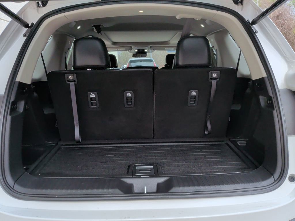 Certified 2023 Honda Pilot Touring image 9