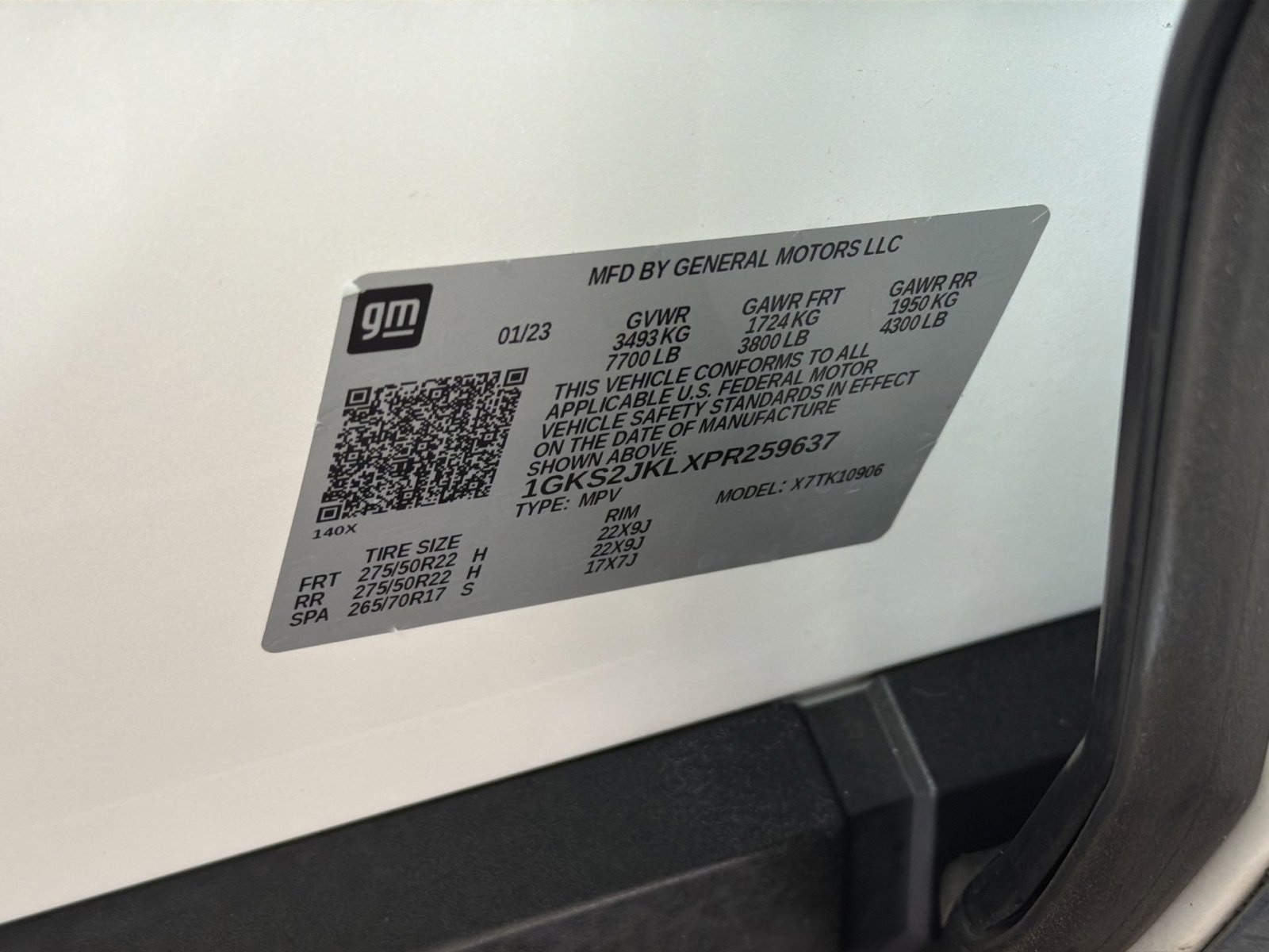 Used 2023 GMC Yukon XL Denali w/ Advanced Technology Package image 30