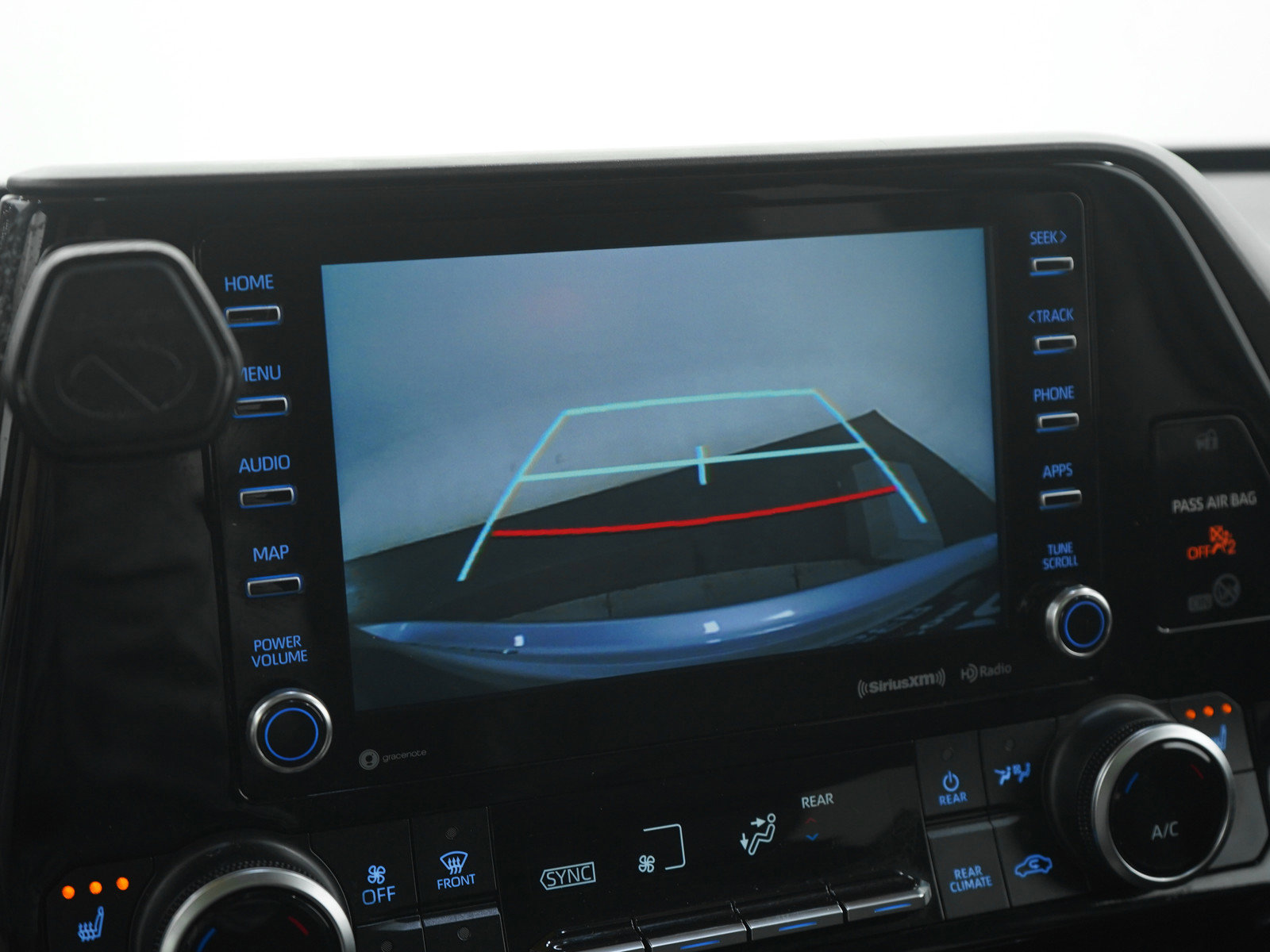 Used 2021 Toyota Highlander XLE image 29