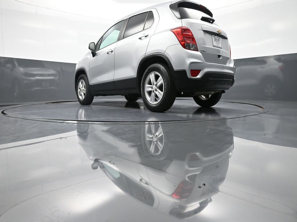 Used 2020 Chevrolet Trax LS w/ Tint and Cruise Package FWD image 29