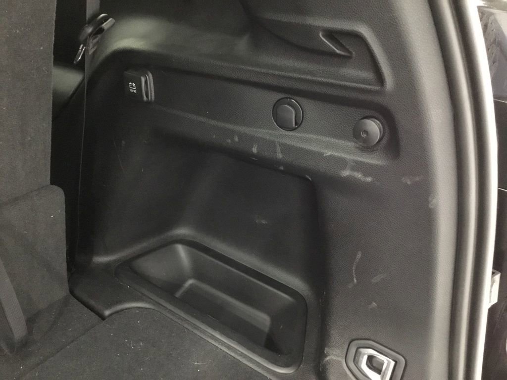 Used 2023 Jeep Grand Cherokee L Limited AWD/4WD image 35