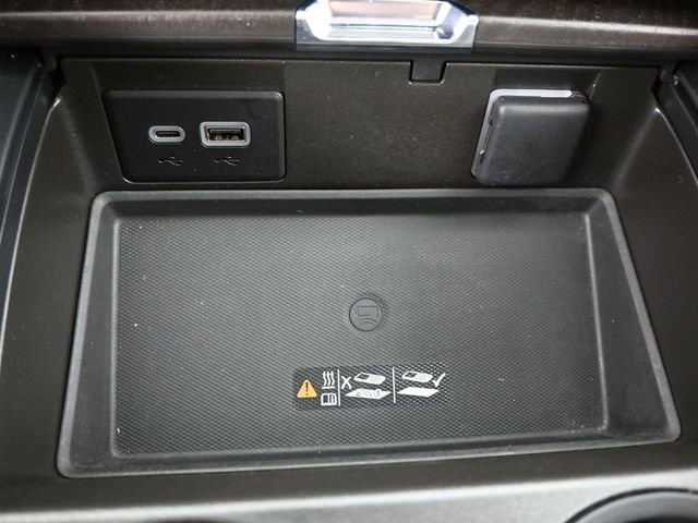 Used 2023 GMC Yukon Denali image 31