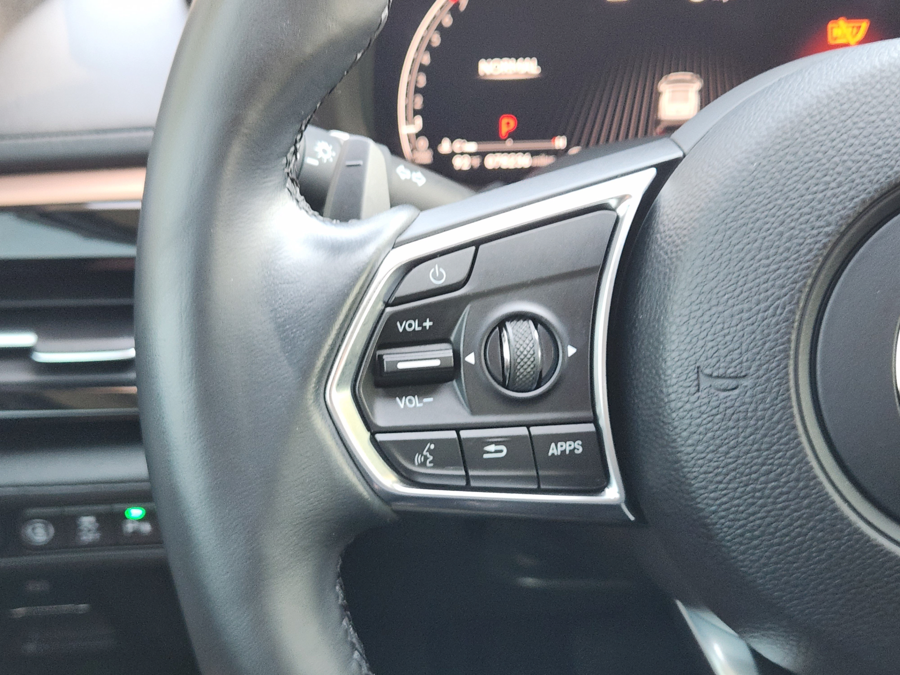 Used 2022 Acura MDX w/ Technology Package AWD/4WD image 23