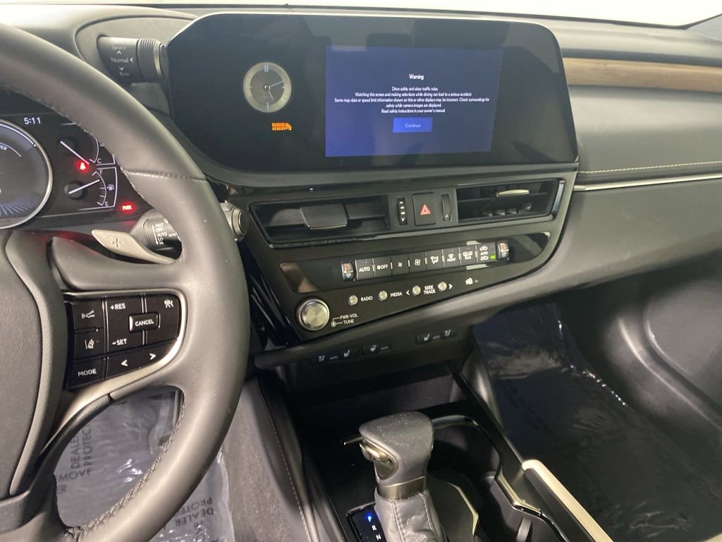 Certified 2023 Lexus ES 300h w/ Premium Package image 16