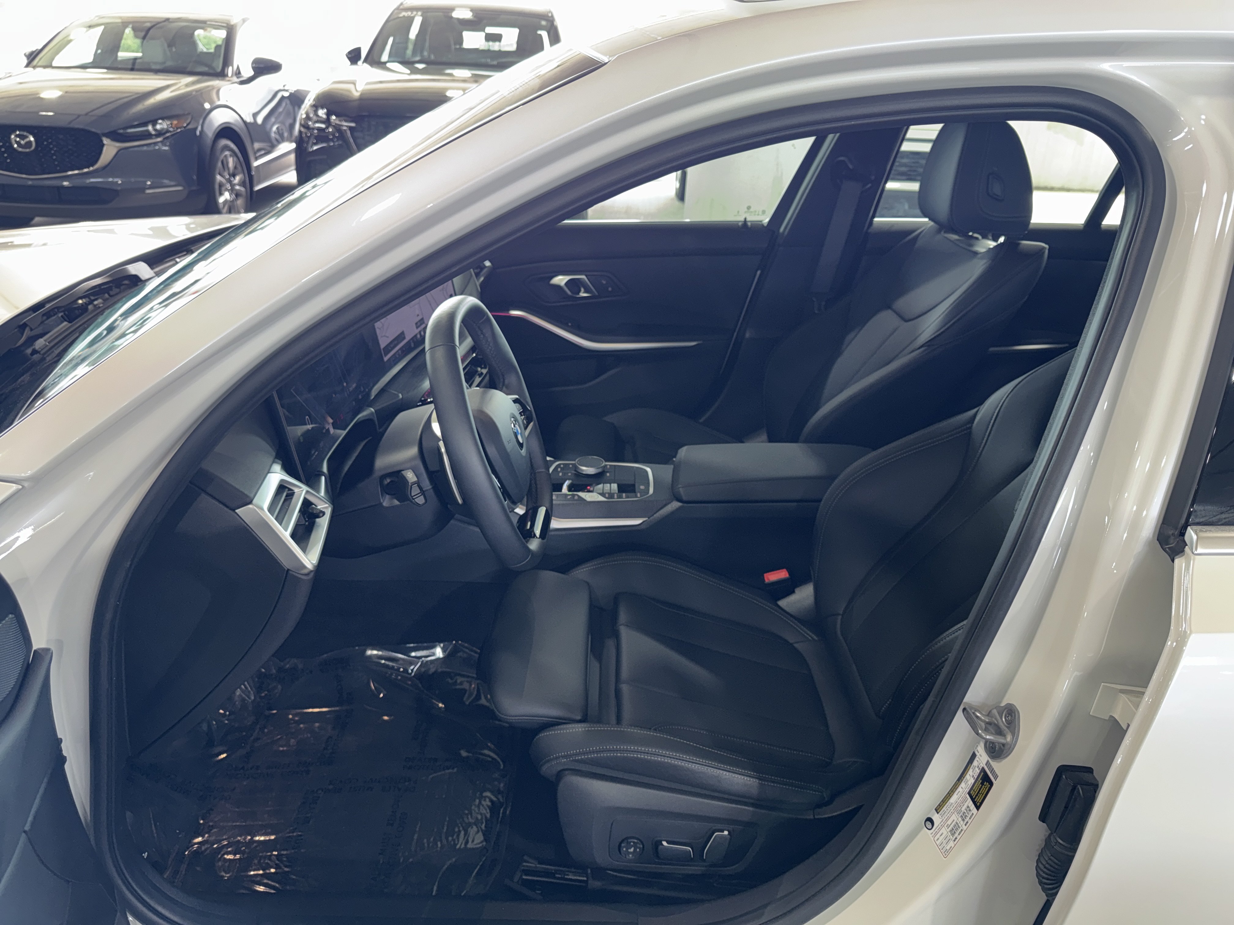 Used 2025 BMW 330i Sedan w/ Convenience Package RWD image 19