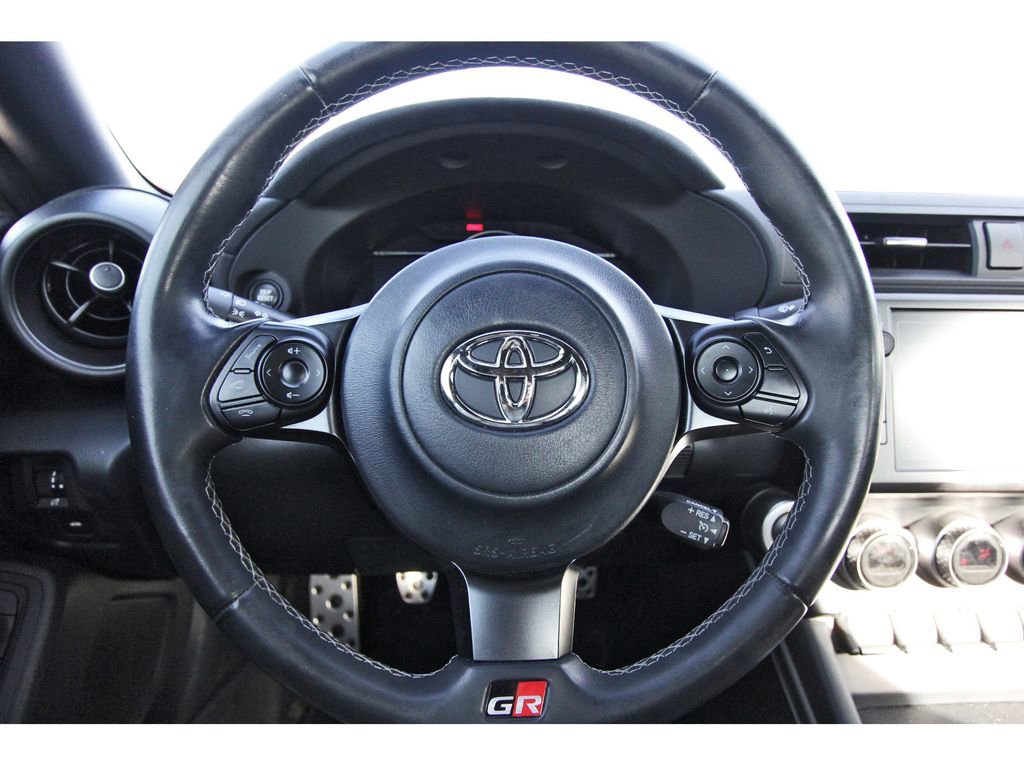Used 2023 Toyota GR86 Premium RWD image 9