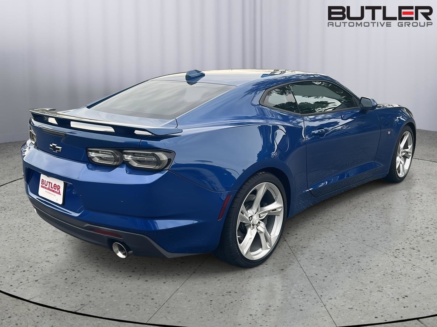 Used 2020 Chevrolet Camaro SS RWD image 6