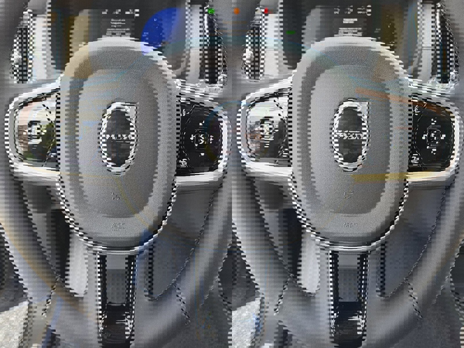 New 2026 Volvo XC90 T8 Plus image 34