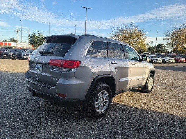 Used 2019 Jeep Grand Cherokee Laredo image 5