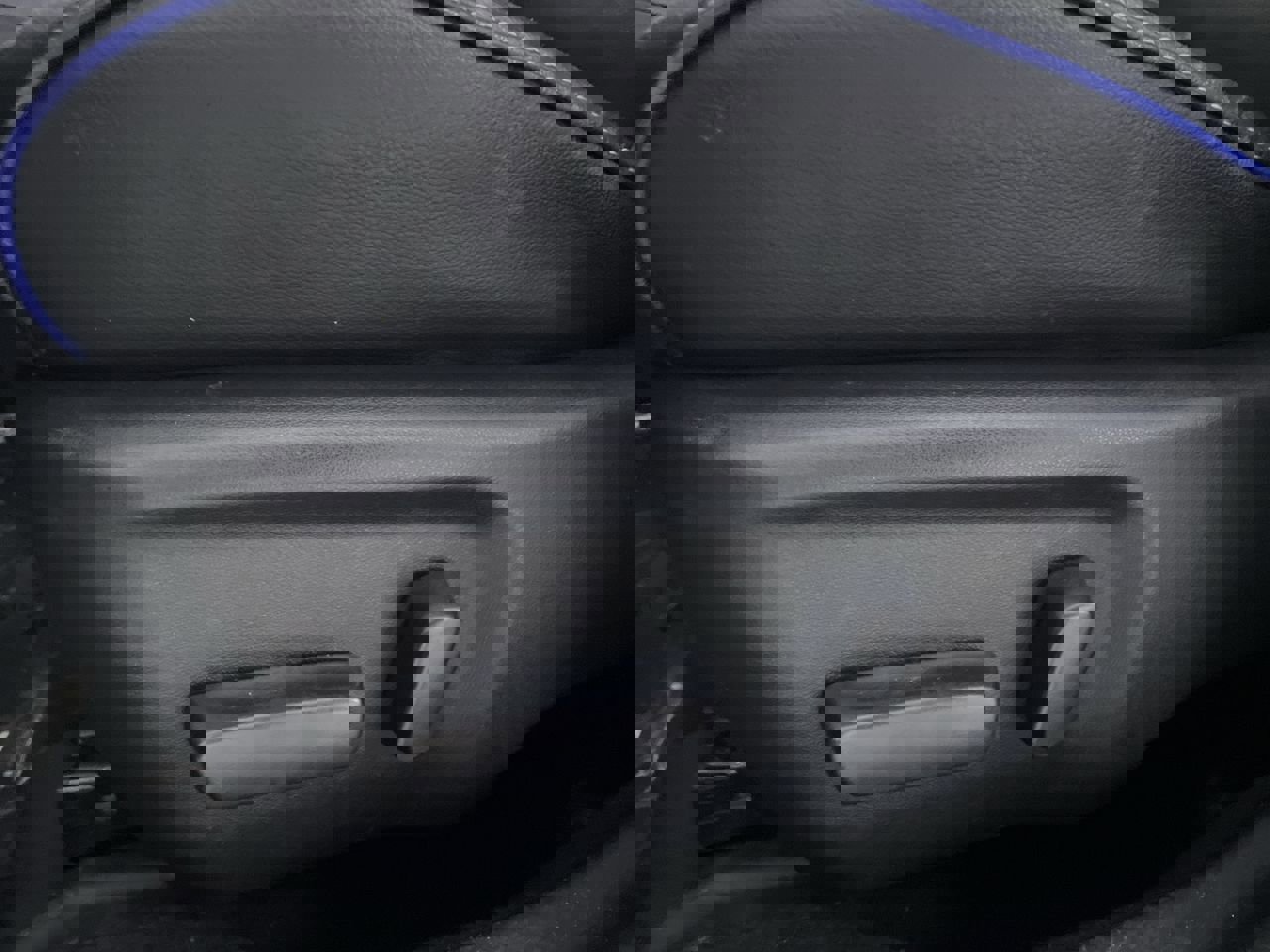 Used 2017 Toyota Corolla XSE image 13