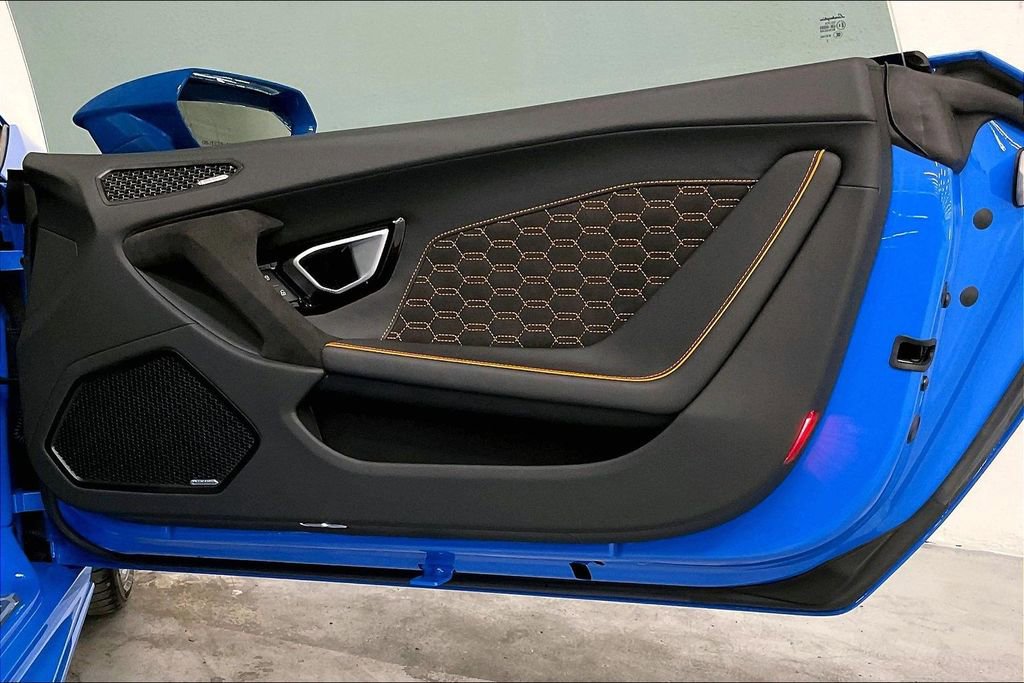 Used 2023 Lamborghini Huracan Tecnica image 26