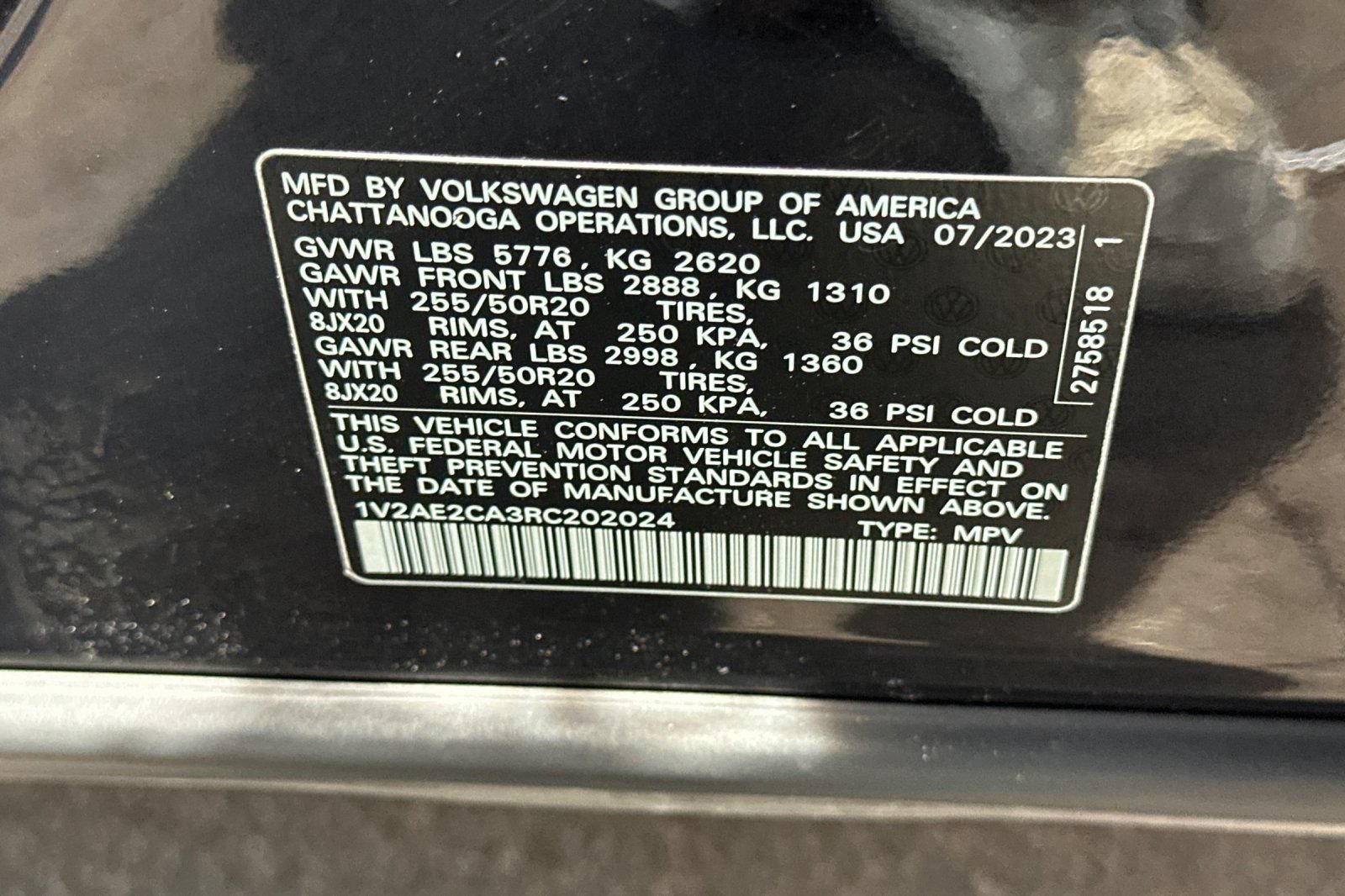Used 2024 Volkswagen Atlas Cross Sport SEL R-Line AWD/4WD image 30