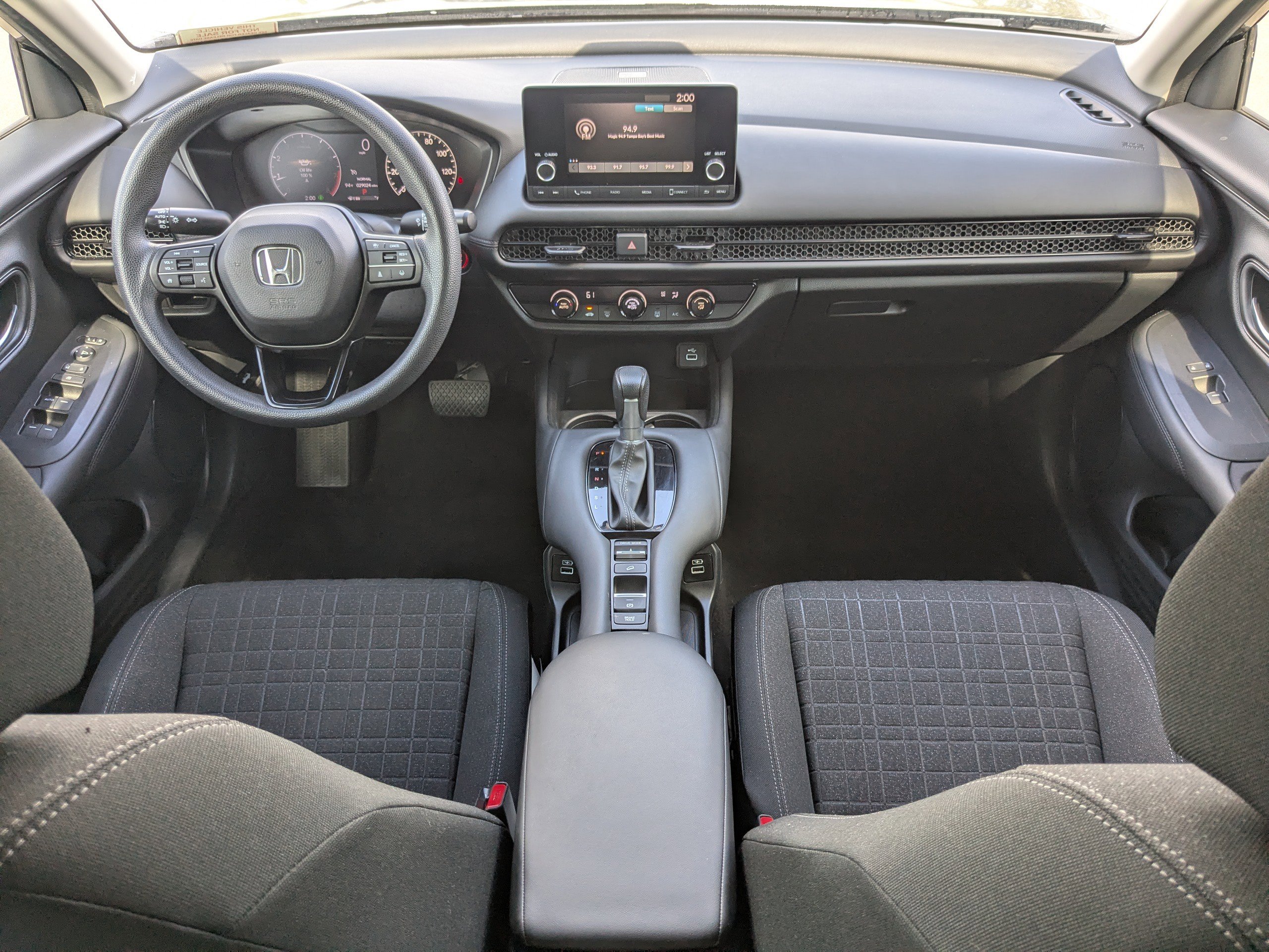 Used 2023 Honda HR-V LX image 17