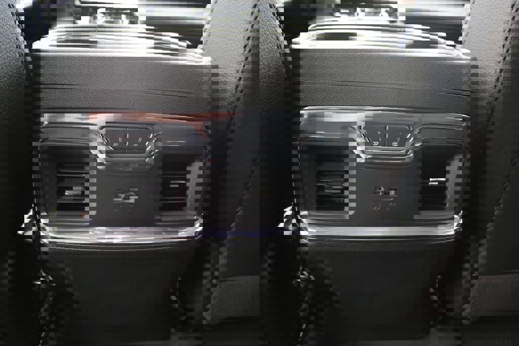 Used 2024 GMC Sierra 2500 Denali w/ Denali Reserve Package image 18