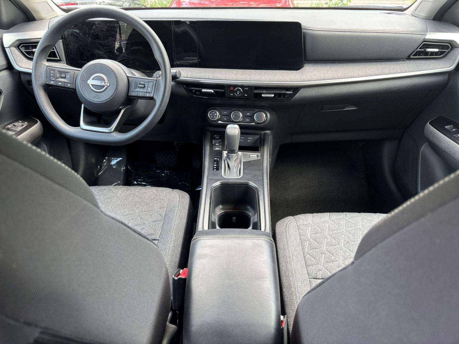 Used 2025 Nissan Kicks SV AWD/4WD image 39