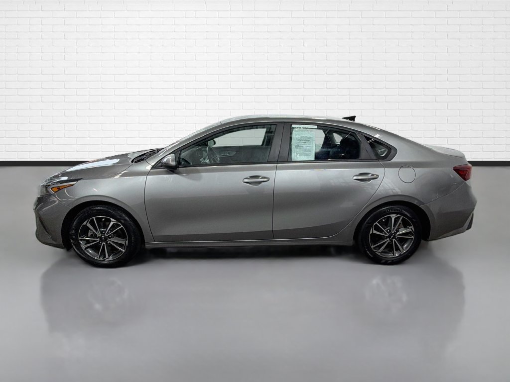 Used 2022 Kia Forte LXS FWD image 6