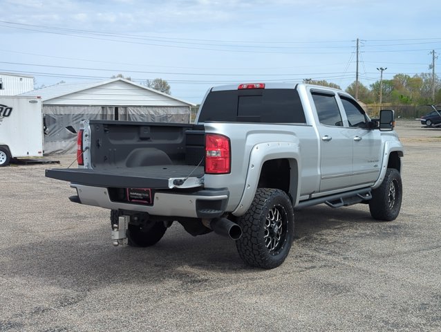 Used 2018 GMC Sierra 2500 Denali w/ Duramax Plus Package image 4