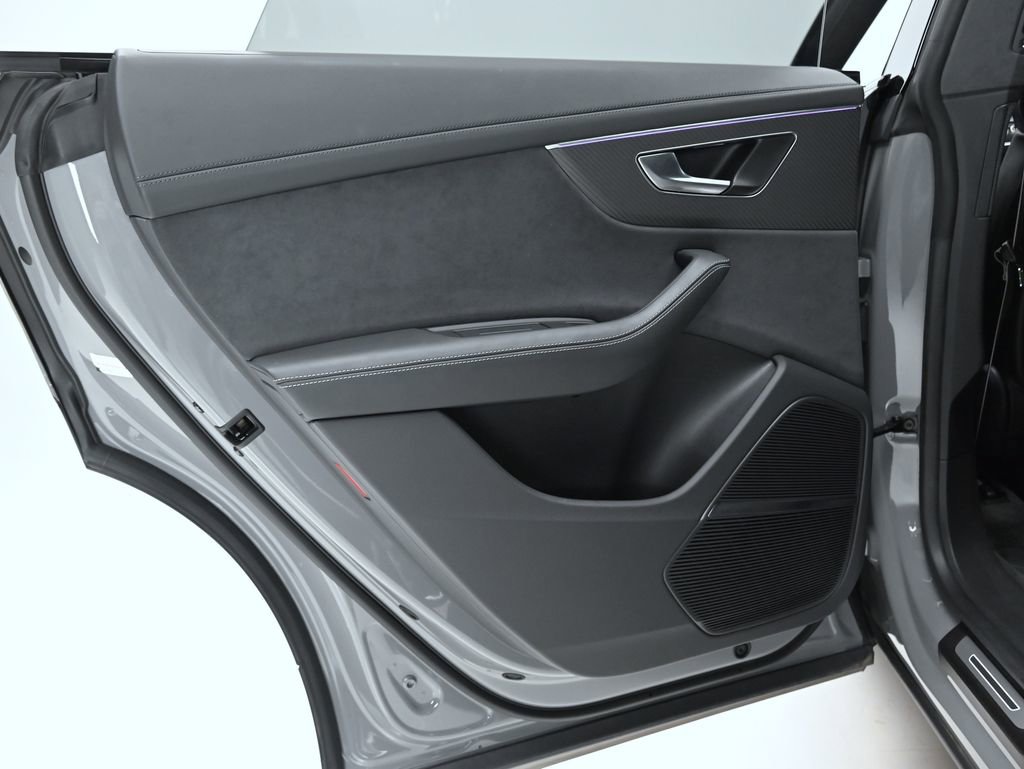Used 2024 Audi RS Q8 image 24