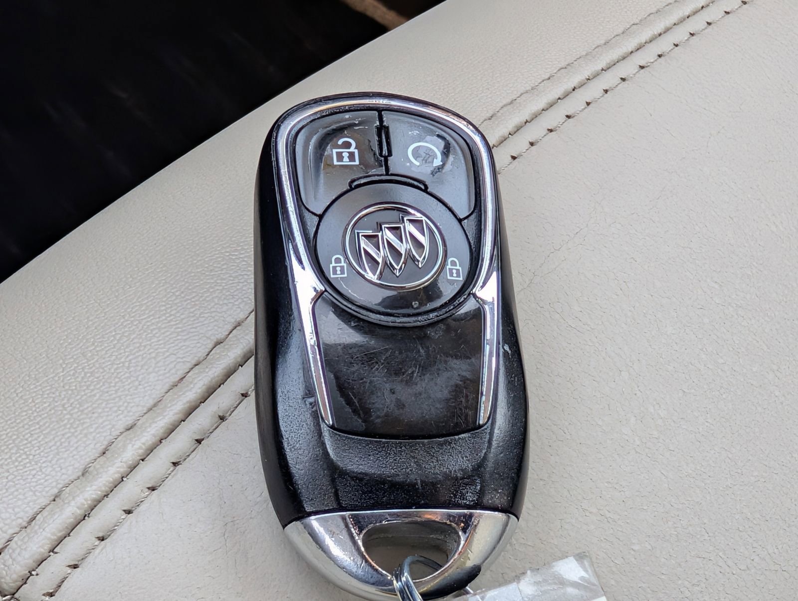 Used 2018 Buick Encore Essence image 33