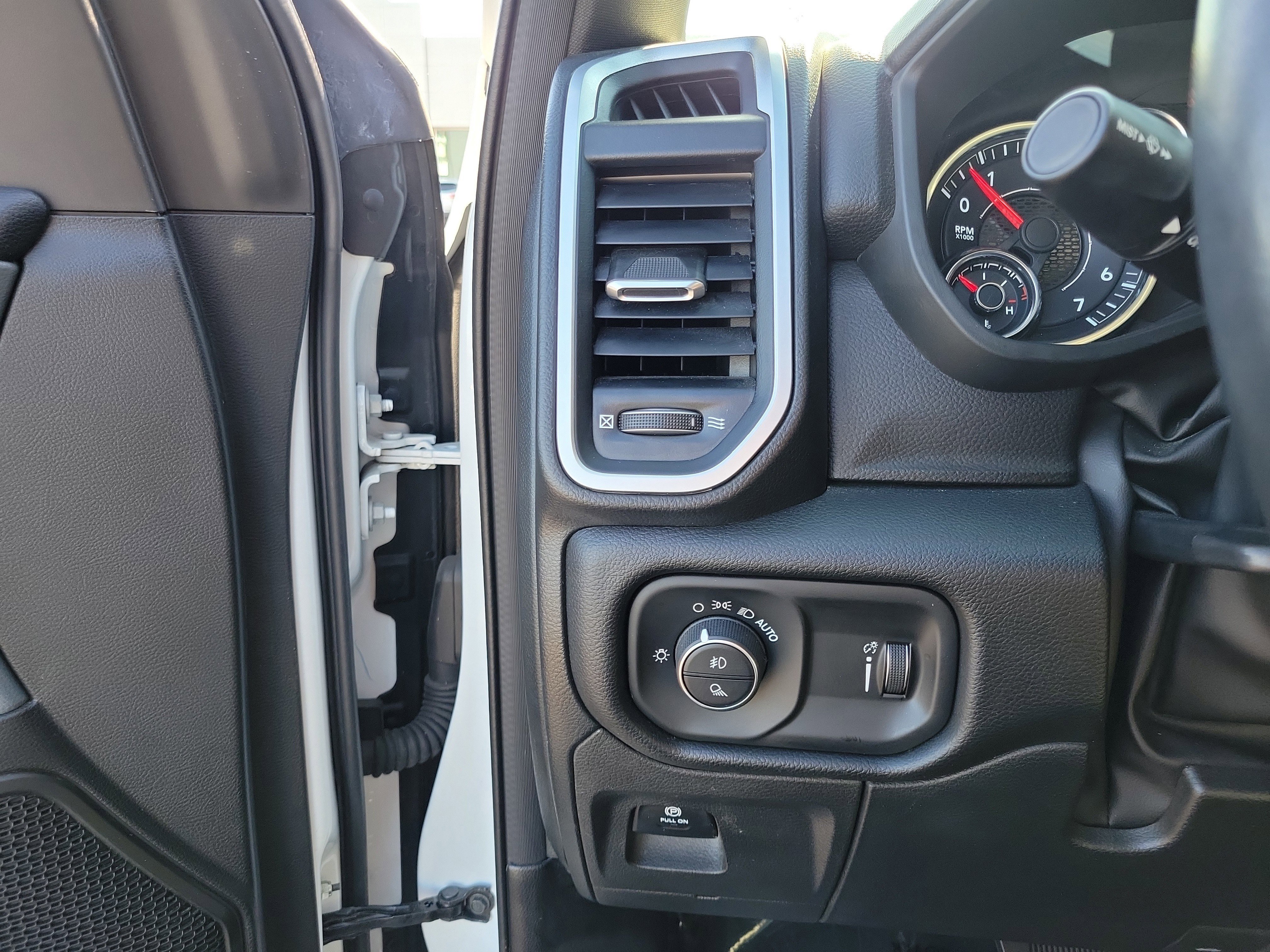 Used 2023 RAM 1500 Big Horn AWD/4WD image 20