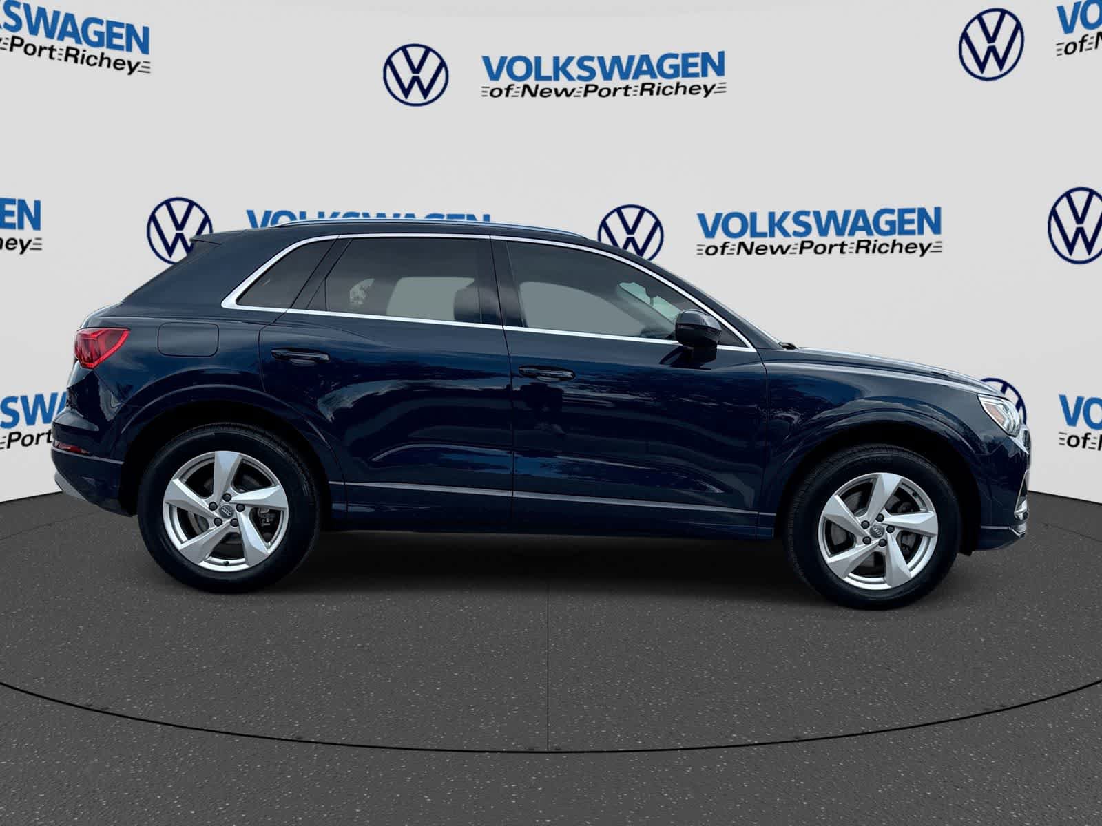 Used 2020 Audi Q3 2.0T Premium Plus w/ Premium Plus Package AWD/4WD image 7