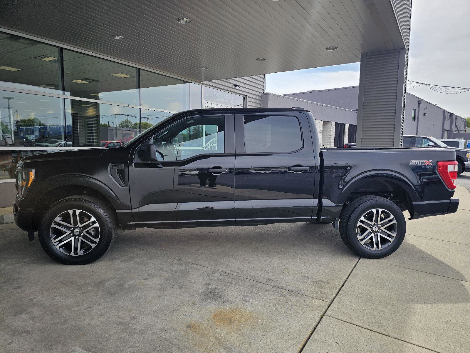 Used 2023 Ford F150 XL w/ STX Appearance Package AWD/4WD image 2