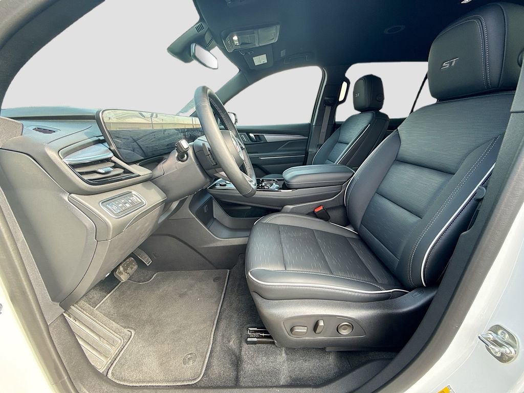 Used 2025 Buick Enclave Sport Touring image 22