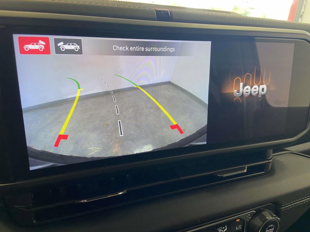 Used 2024 Jeep Wrangler High Altitude AWD/4WD image 29