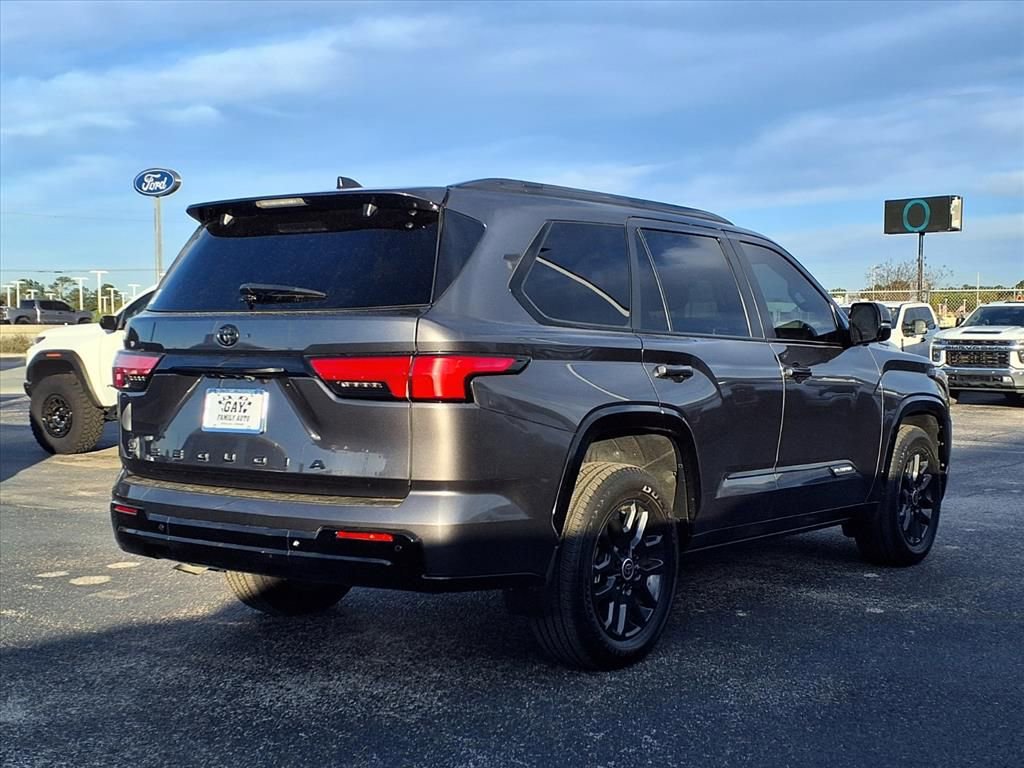 Used 2024 Toyota Sequoia Platinum image 2