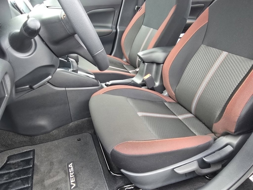 Used 2025 Nissan Versa SR w/ Trunk Package image 19