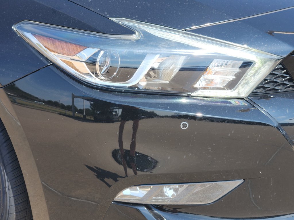 Used 2018 Nissan Maxima SR w/ Midnight Edition FWD image 29