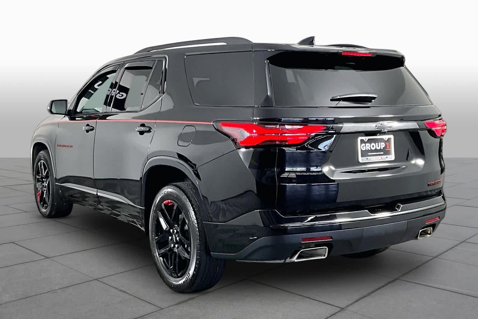 Used 2023 Chevrolet Traverse Premier w/ Redline Edition FWD image 11