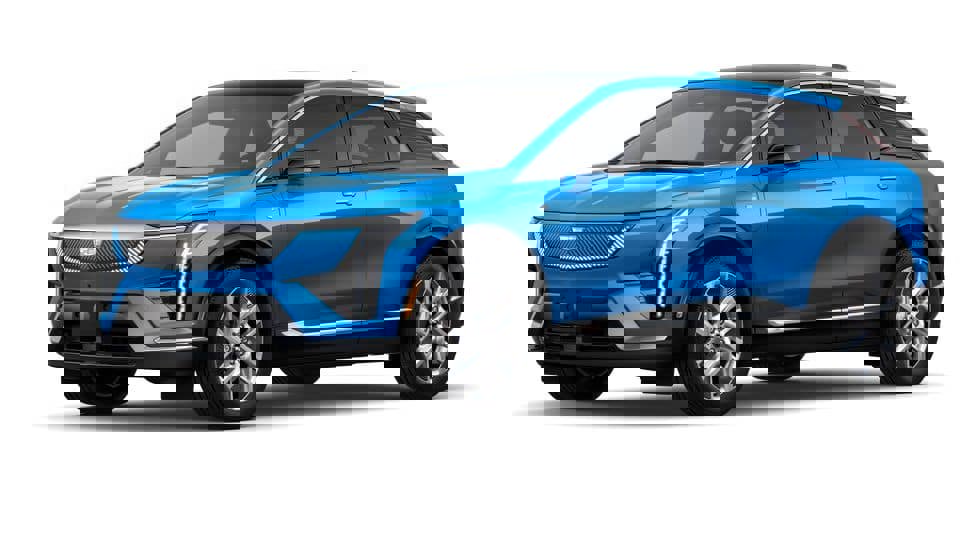 New 2026 Cadillac Optiq Luxury 2 image 2