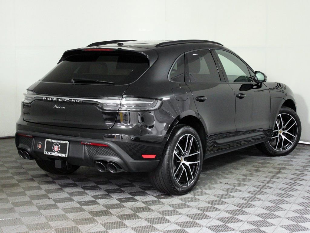 Certified 2025 Porsche Macan AWD/4WD image 7