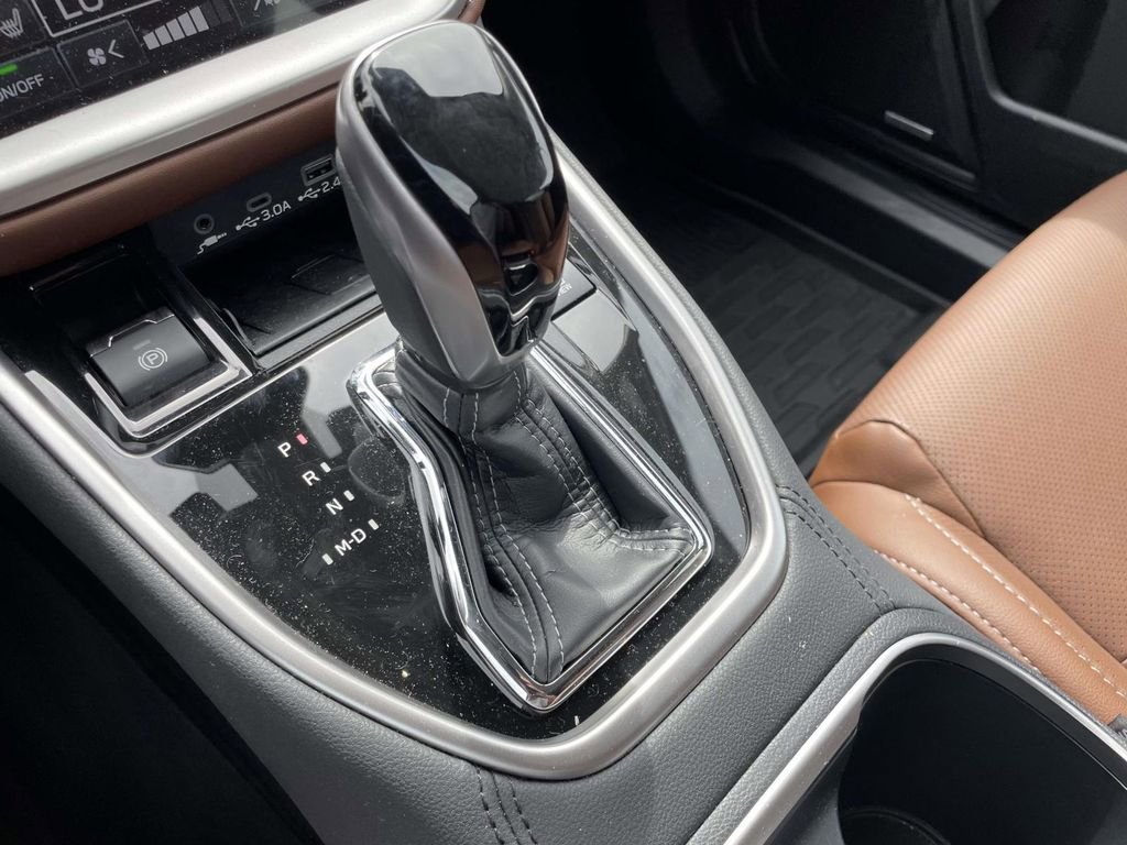 Certified 2025 Subaru Outback Touring XT w/ Tech Package 3 image 24