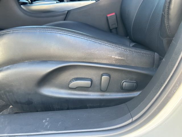 Used 2015 INFINITI Q70 L 3.7 AWD/4WD image 11