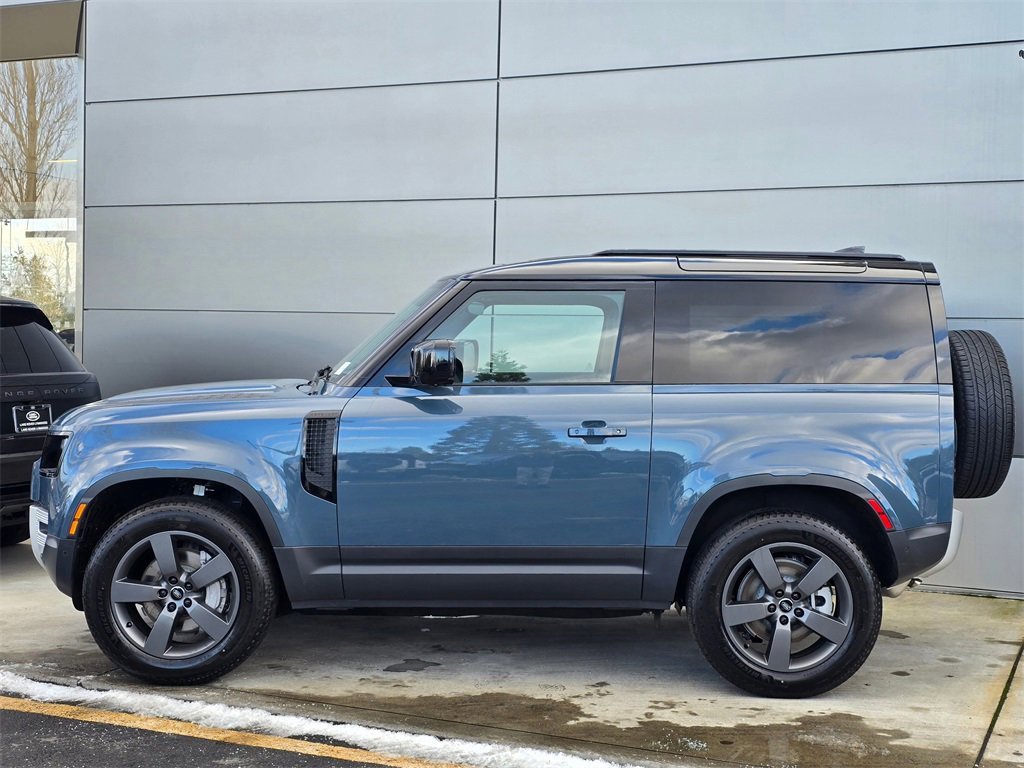 New 2025 Land Rover Defender 90 S image 4